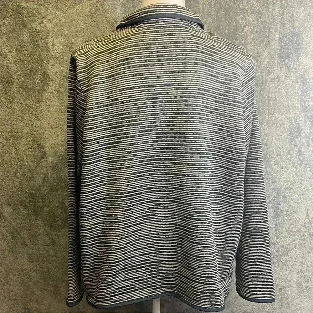 St Johns Bay Petite women’s 1/4‎ snap pull over size PXL